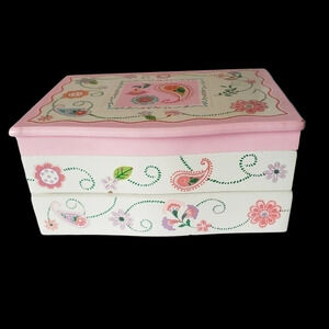 Jewelry box with lights inside